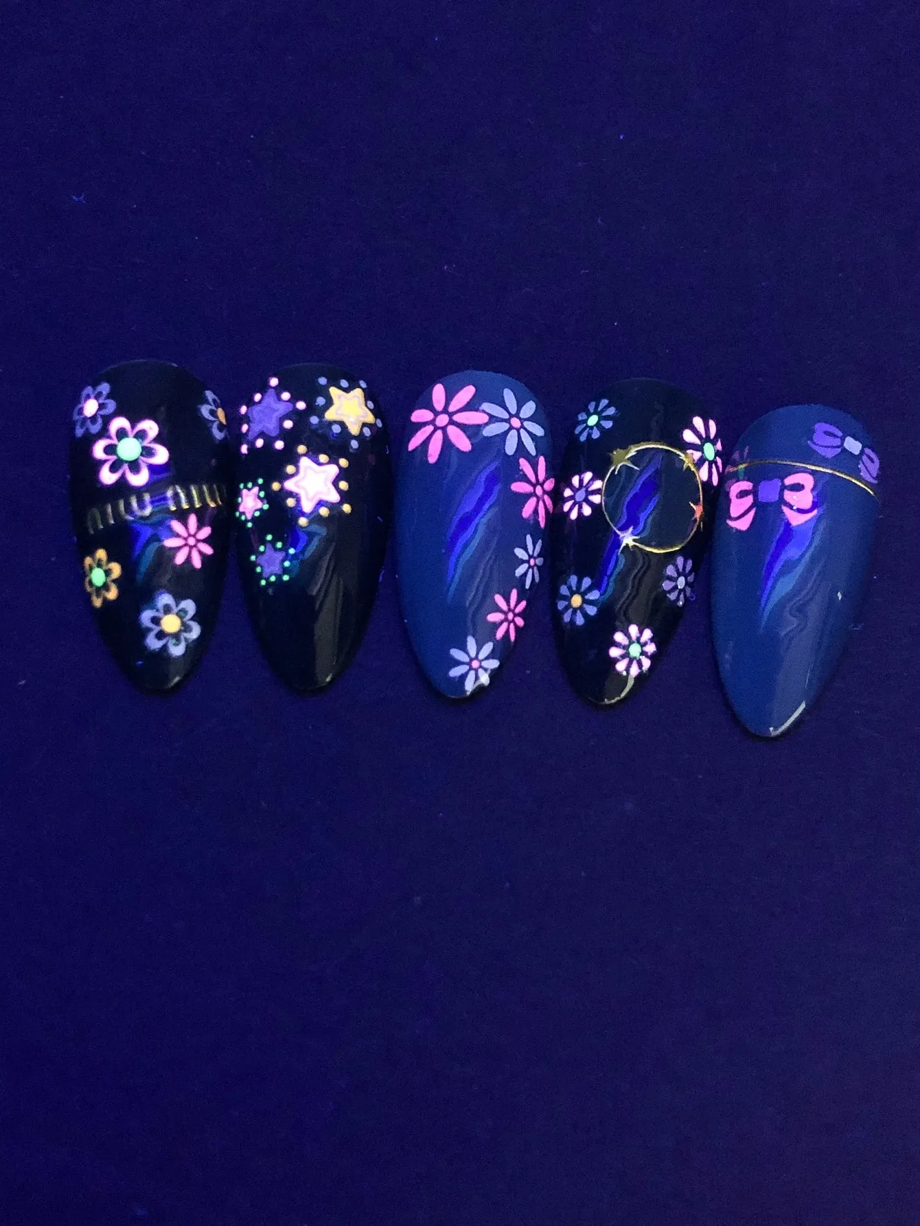 12sheets Luminous Floral Pattern Nail Art Sticker