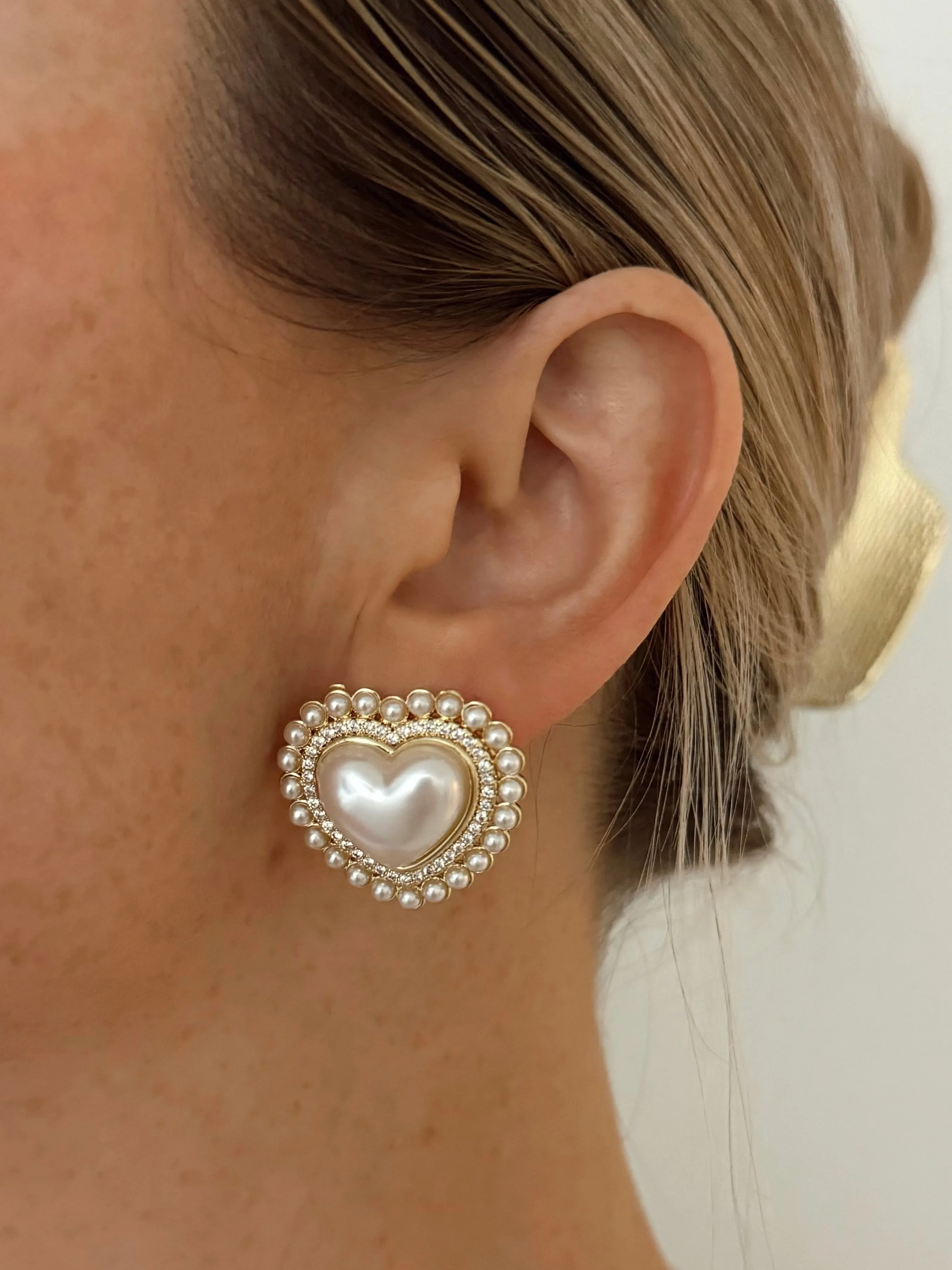 AINSLEE HEART STUDS