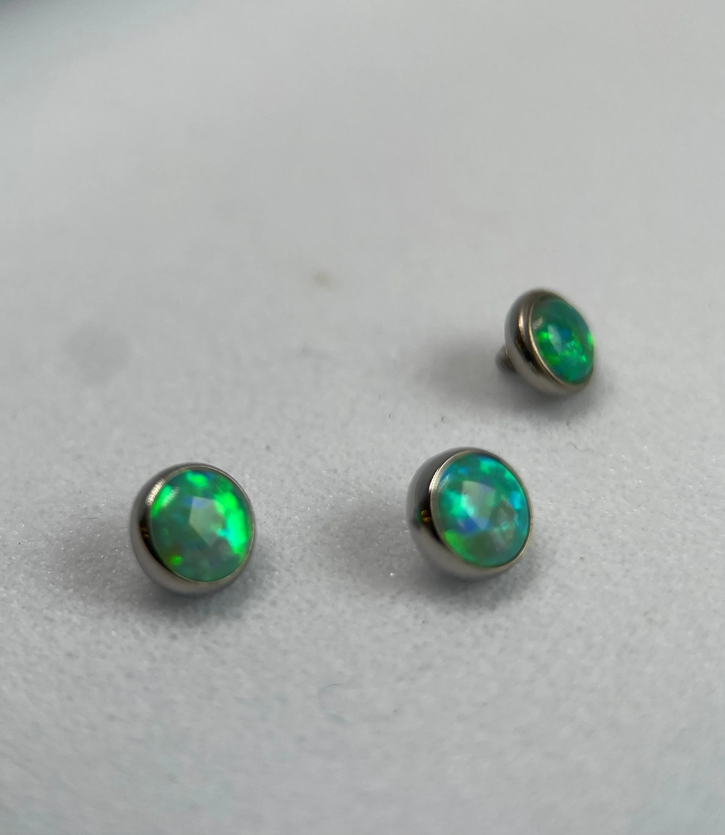 Anatometal  Threaded Bezel Set Gem End