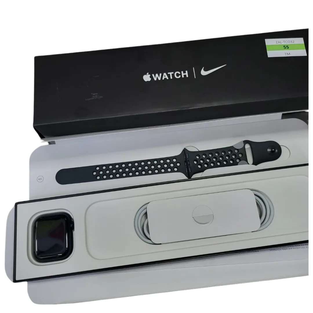 APPLE A2473 Apple Watch Nike Series 7 GPS 41mm, Midnight