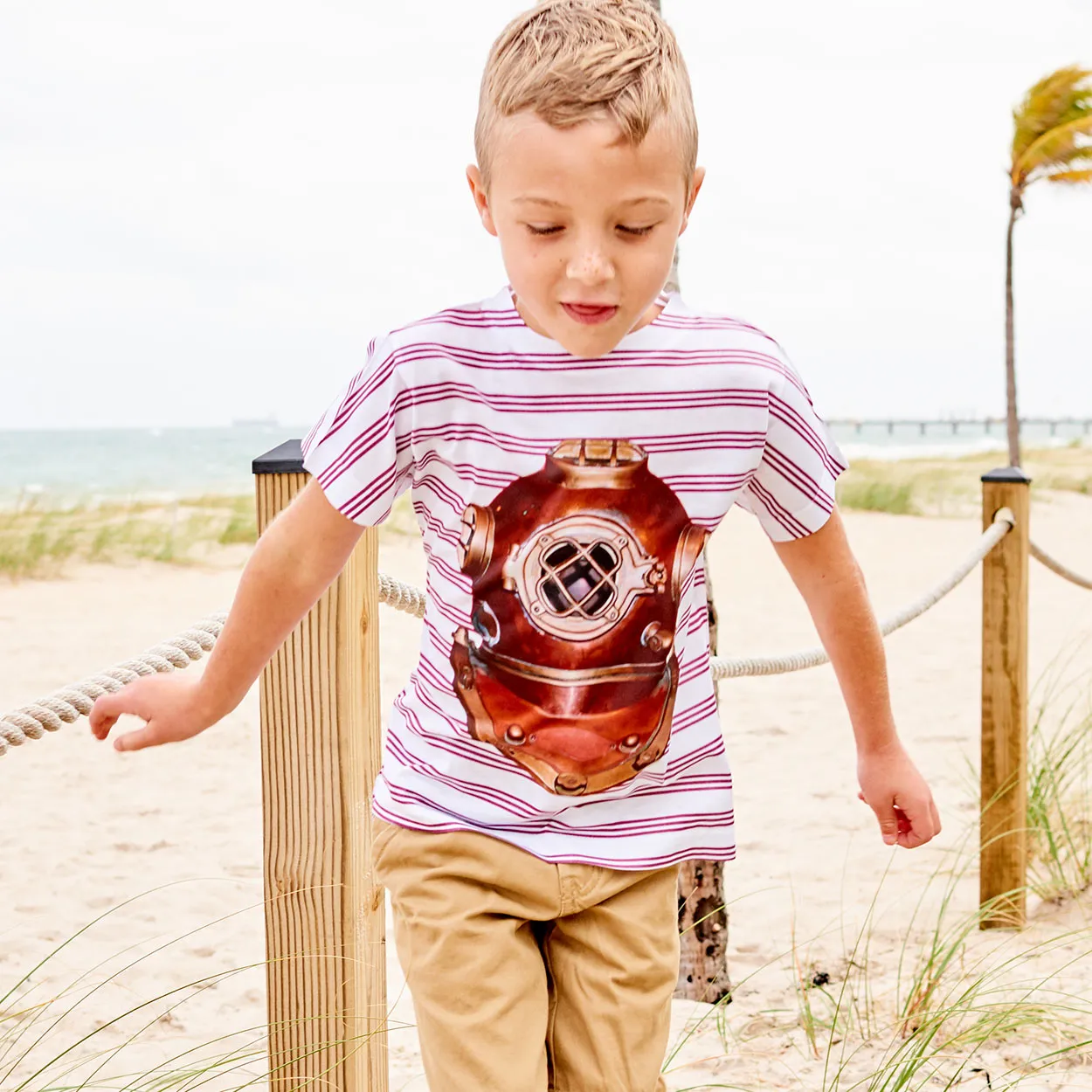 Boys Antique Diving Helmet Photo T-shirt