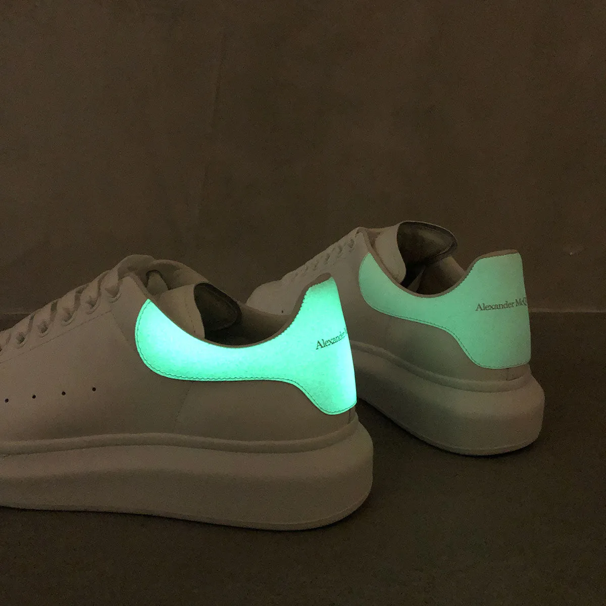 ES (E) Sneakers Tonal , Luminous Tab