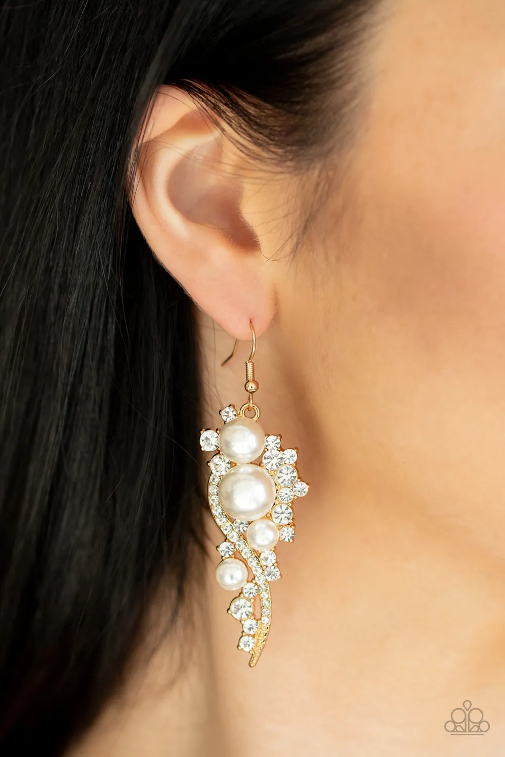 Paparazzi High-End Elegance - Gold Earrings